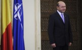 Trei sferturi dintre români nu sunt de acord cu intenţia lui Băsescu de a retrimite în Parlament leg...